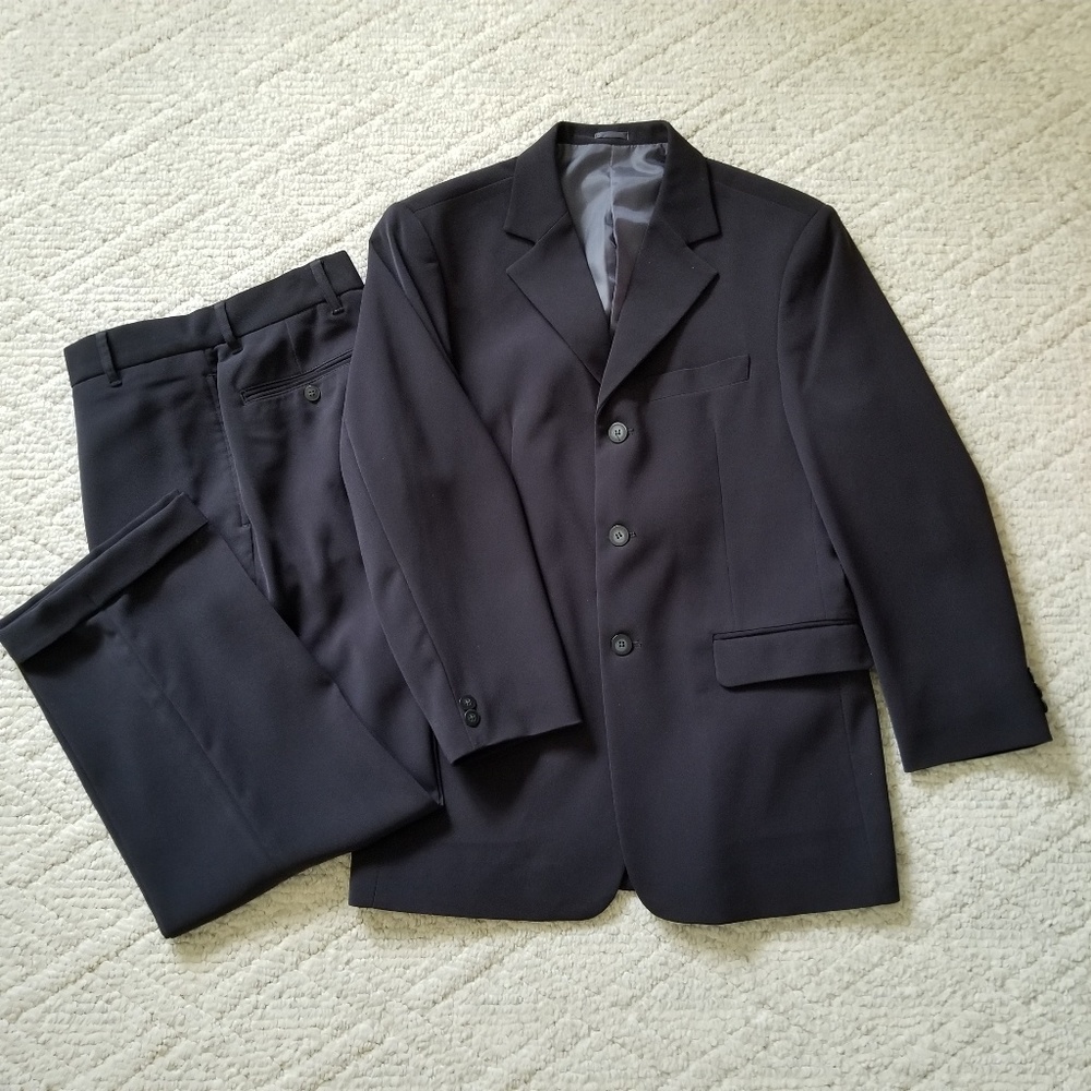 2-piece suit 36R